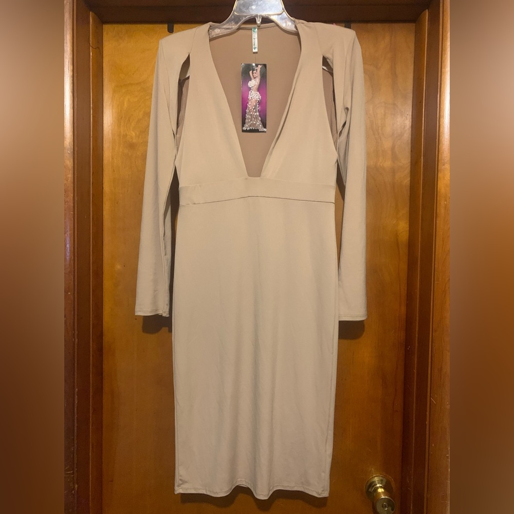 NWT Auditions by Angel Brinks Size L Nude Keyhole Dress